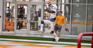 Practice observations: Vols indoors for first day in full pads Practice observations: Vols indoors for first day in full pads