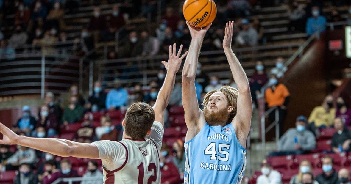 Hubert Davis Live: The Importance of Brady Manek's Versatility