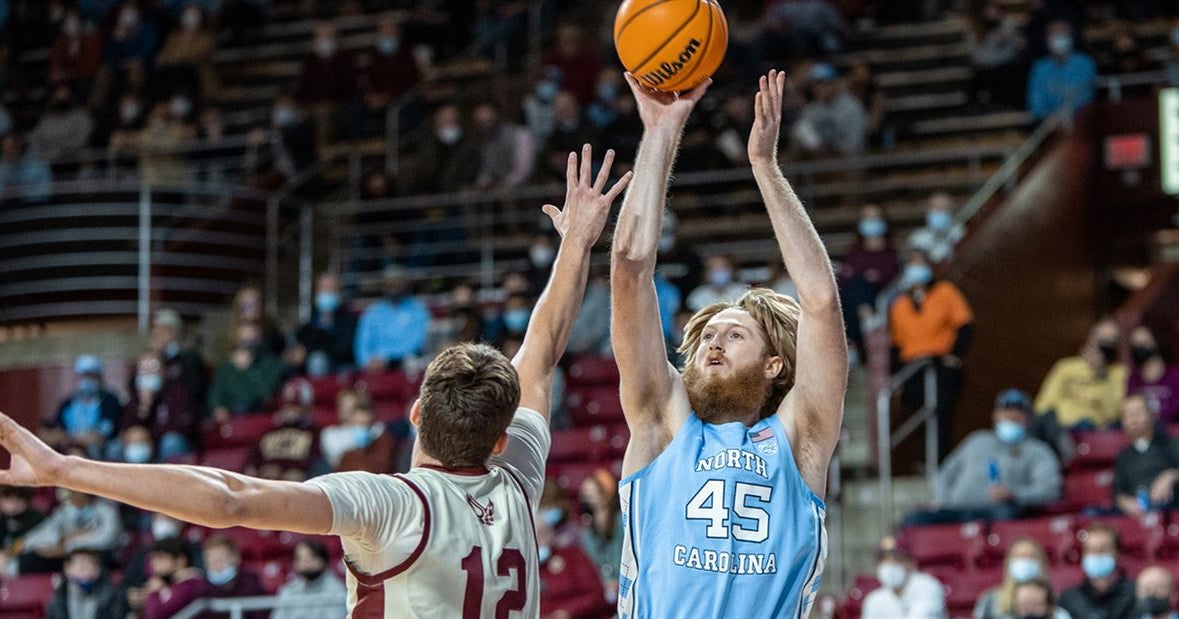Hubert Davis Live: The Importance of Brady Manek's Versatility Hubert Davis Live: The Importance of Brady Manek's Versatility