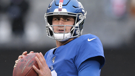 Eagles – Giants: Daniel Jones memes, jokes after tripping are here