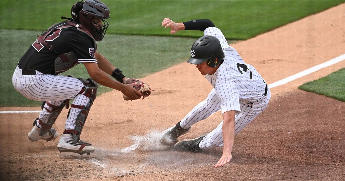 IN PHOTOS: Gamecocks fall in extras in series finale