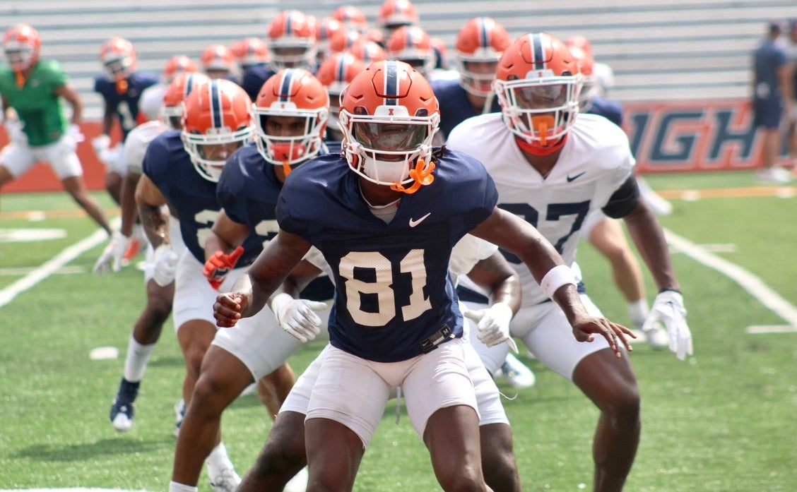 Illinois wide receiver Daniel Edwards intends to enter transfer portal - Vimarsana News