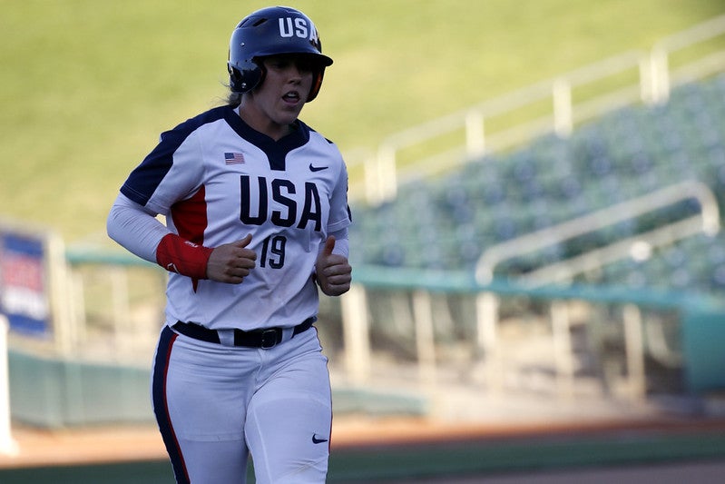 Amanda Chidester Arrives In Japan With Team Usa Will Become Michigan S First Olympic Softball Player