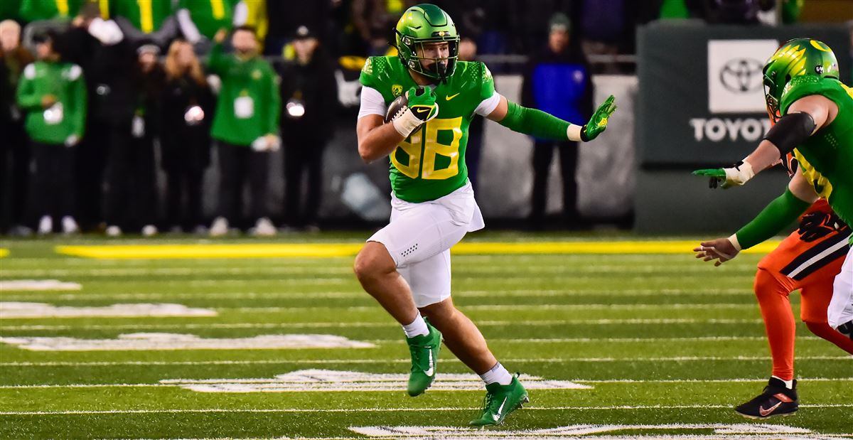 Photos from No. 6 Oregon's 317 drubbing of rival Oregon State