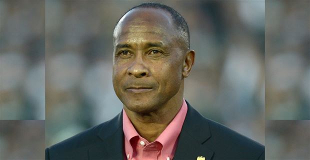 USC's Lynn Swann spends a Saturday in Virginia signing