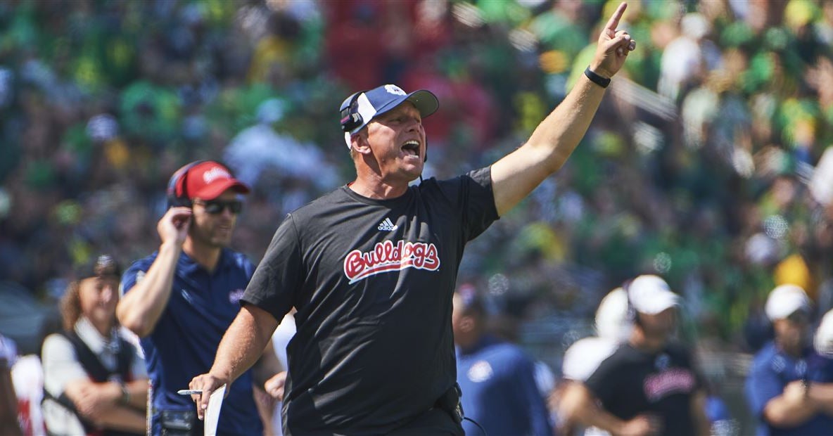 Washington coaching search: Fresno State's Kalen DeBoer reportedly emerges as strong candidate