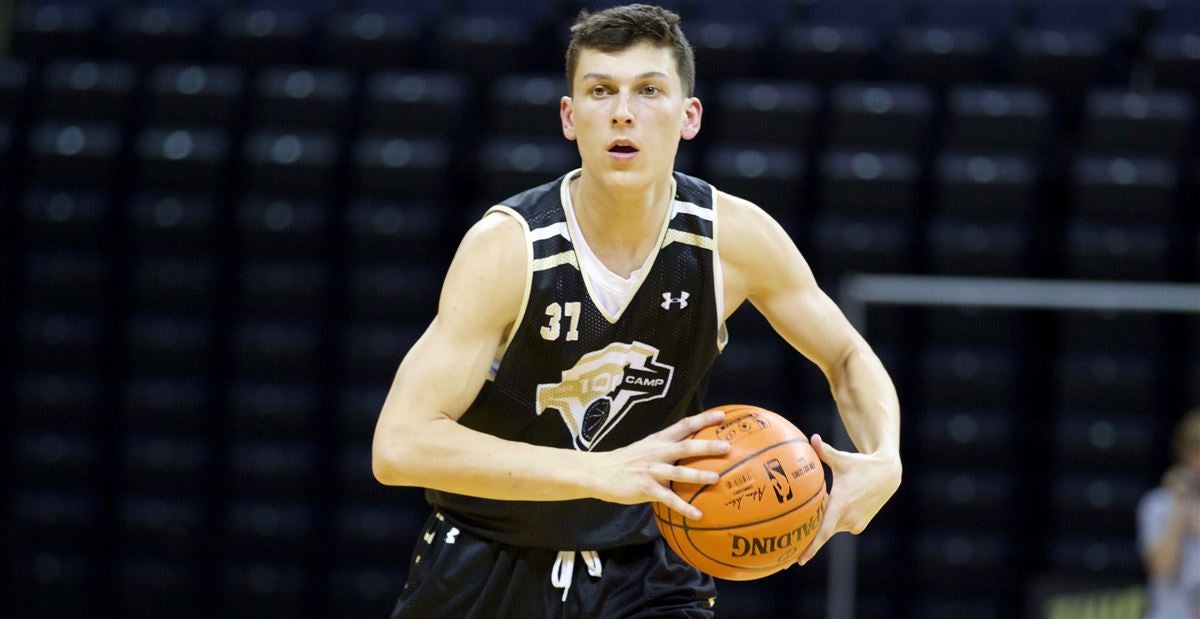 Heat guard Tyler Herro's jersey retired at Whitnall High School