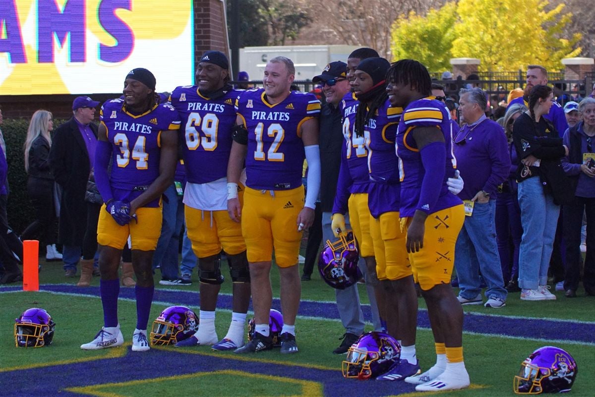 Houston spoils ECU football's senior night, Sports