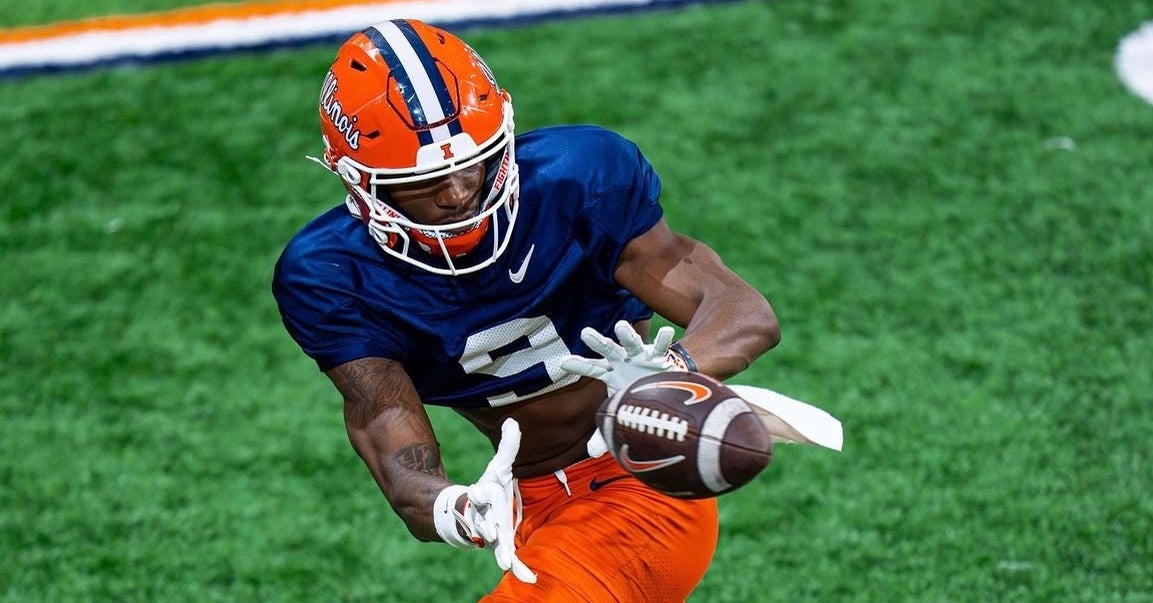 Illini Inquirer AM: Illini lose a WR, add a WR; Behind the Illini's new big screen