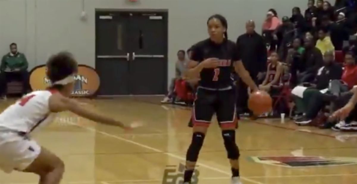 Watch South Carolina Commit Zia Cooke Goes Viral With 43 Points