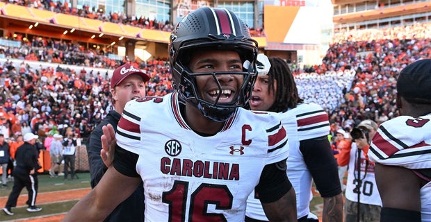 LaNorris Sellers in action for South Carolina