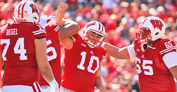Wisconsin kicker pays respects to Foltz