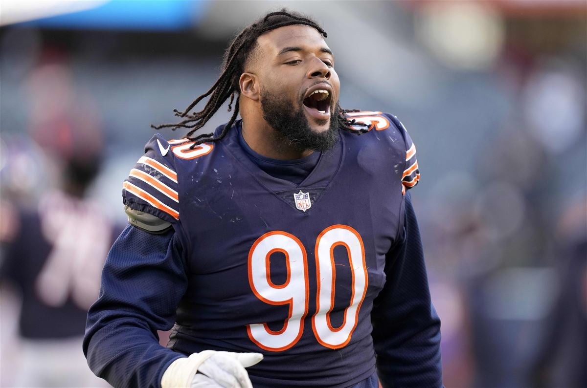 Chicago Bears defensive linemen Angelo Blackson looks on during the News  Photo - Getty Images