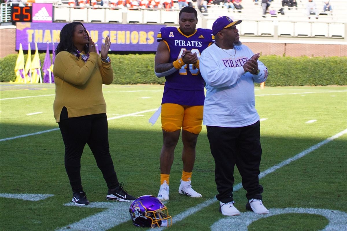 Houston spoils ECU football's senior night, Sports