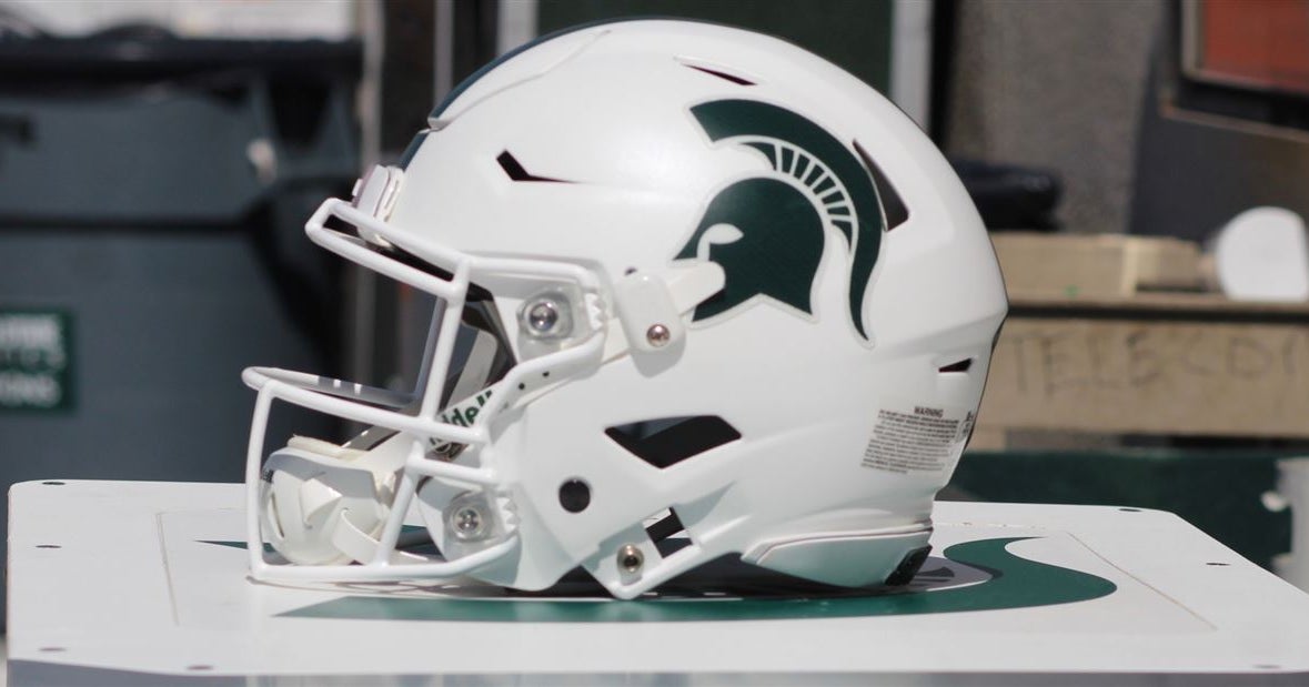 Look Michigan State Football Helmets Equipped With Face Shields