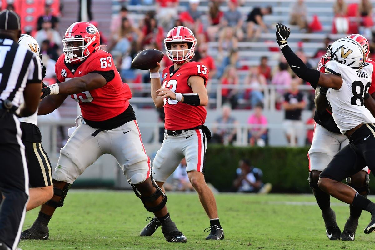 Stetson Bennett explains how crucial Sedrick Van Pran's return is for Georgia - Vimarsana News