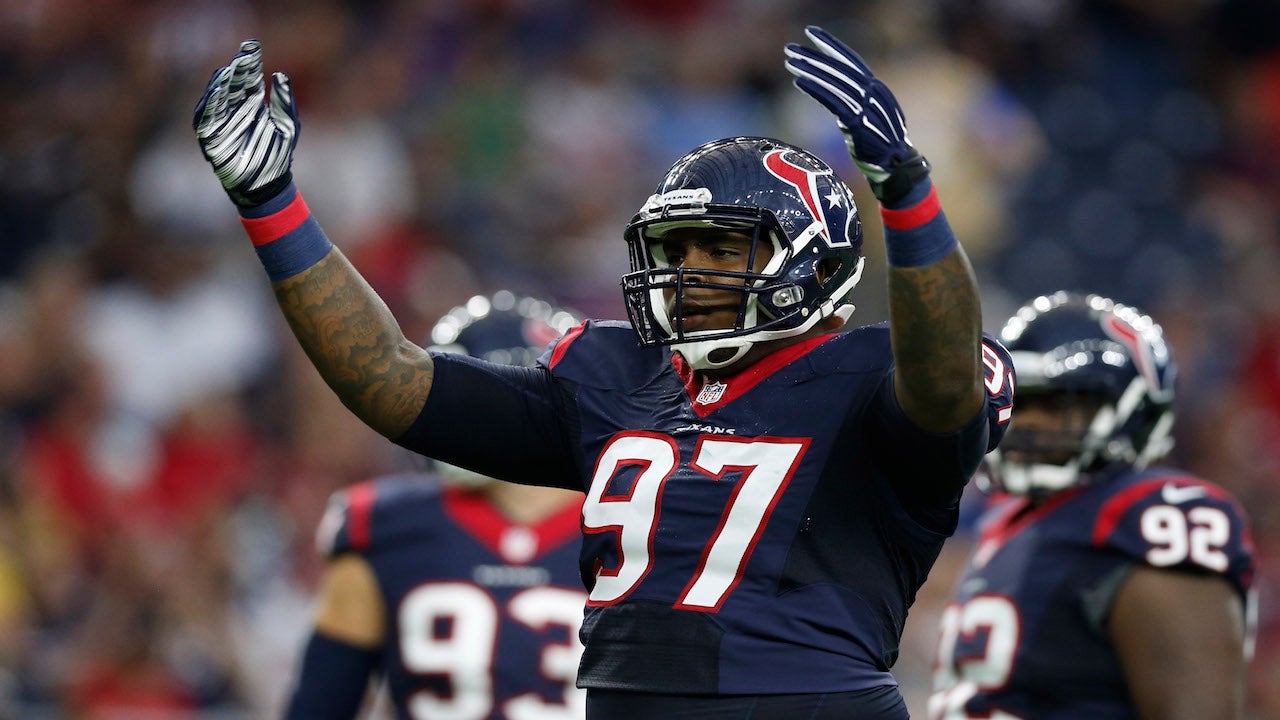 Vince Wilfork Showed Up To Texans Camp In Very Fitting Attire