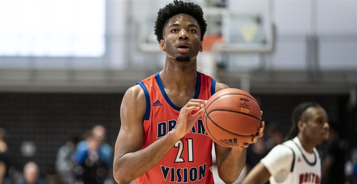 UCLA Offers One of the Hottest 2022 Bigs in the Country