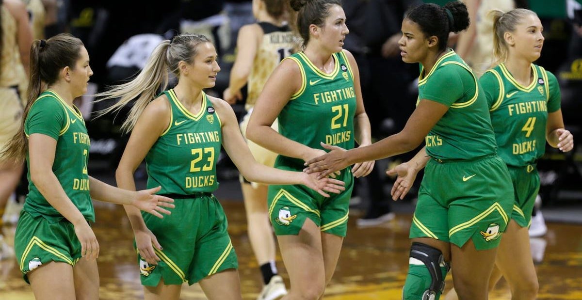 Oregon women's team has spent time off 'finding rhythm together'