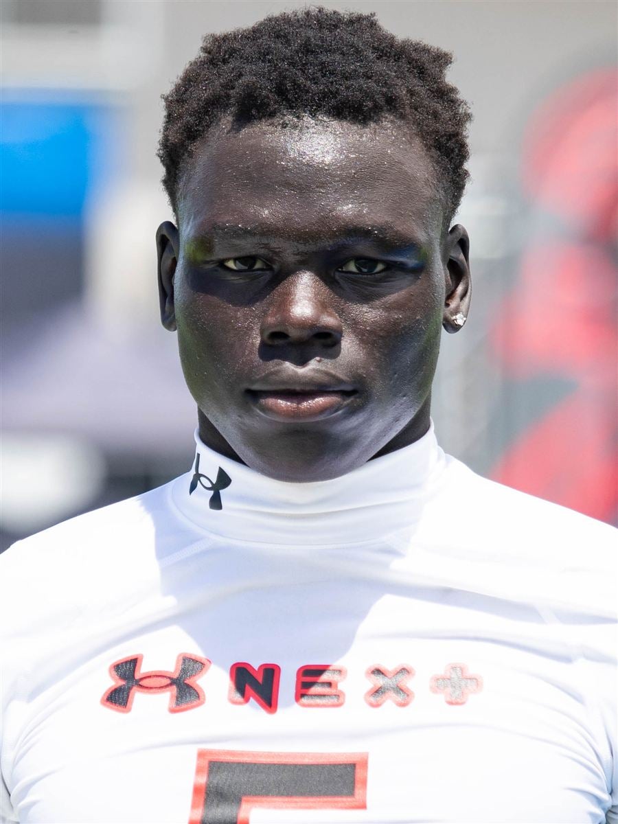 Deng Tong athlete image