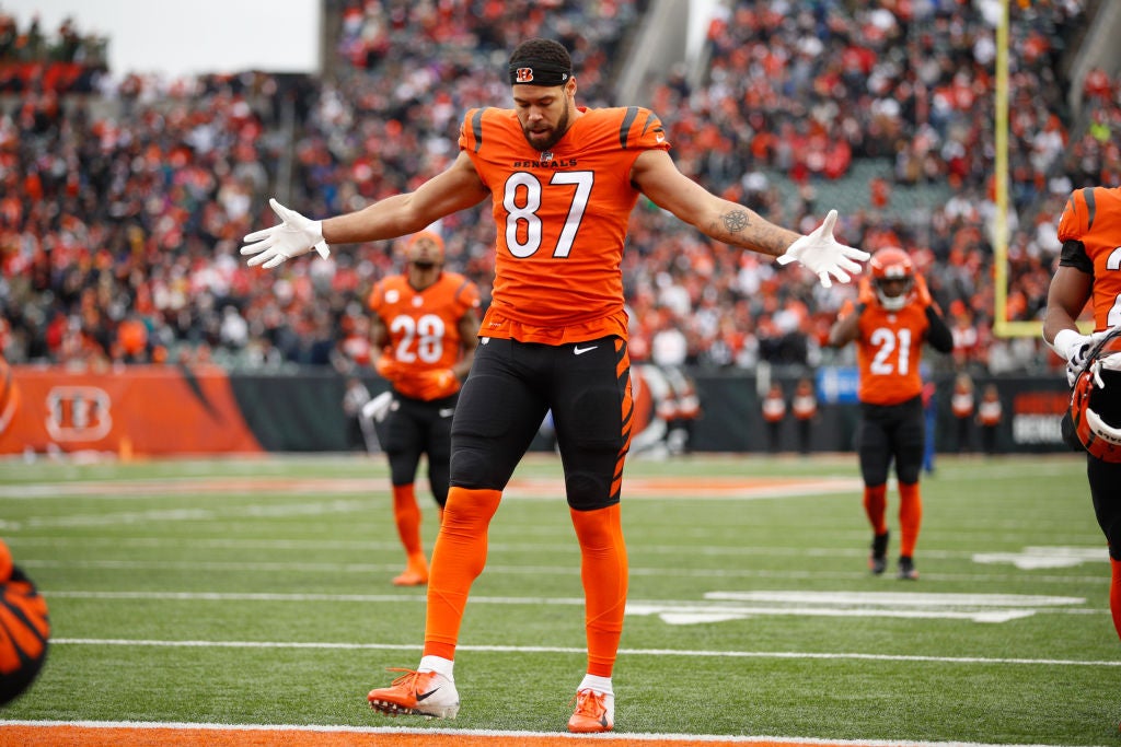 Bengals' Uzomah intends to play in Super Bowl: 'I'm doing everything I can'