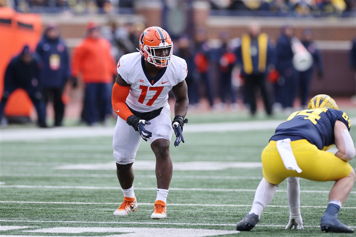 Illini Football  Dezmond Schuster Signs 