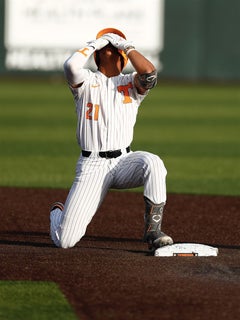 Tennessee baseball: Trey Lipscomb wears fur cleats in NCAA Regional