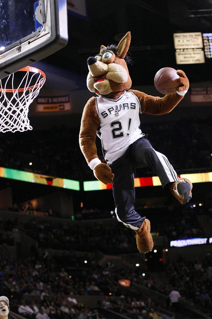 San Antonio Spurs Coyote Wins NBA Mascot Of The Year