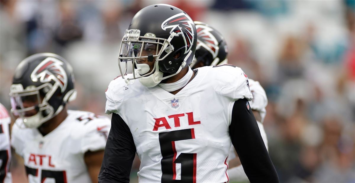 Atlanta Falcons release Dante Fowler