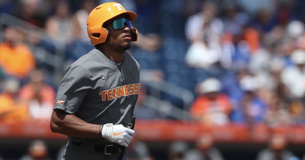 WATCH: Christian Moore talks No. 1 Vols' sweep at Florida