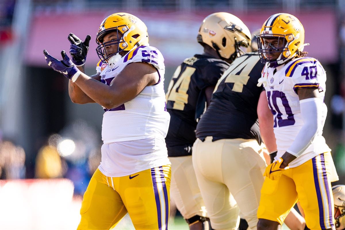 SEC honors LSU defensive lineman; CBS picks up Tigers' Oct. 7 game