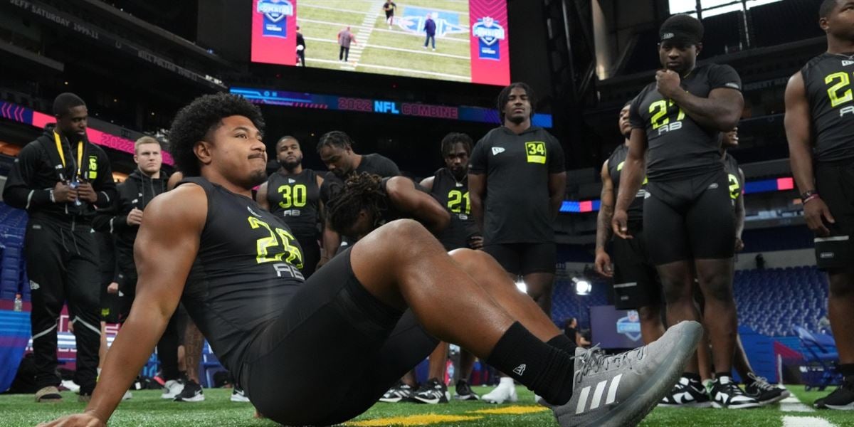 Fastest Offensive Linemen 40-Yard Dash Times in NFL Combine History