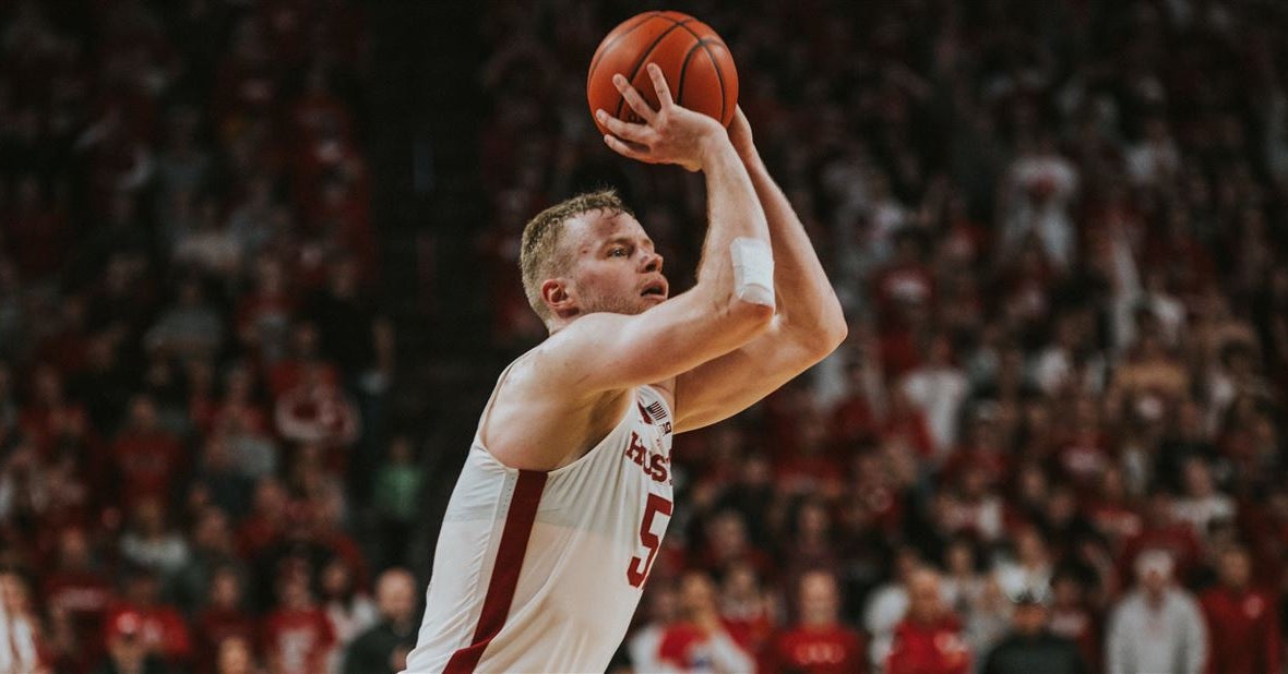 Huskers get the best of No. 8 BYU in exhibition game with Mast catching fire in his return