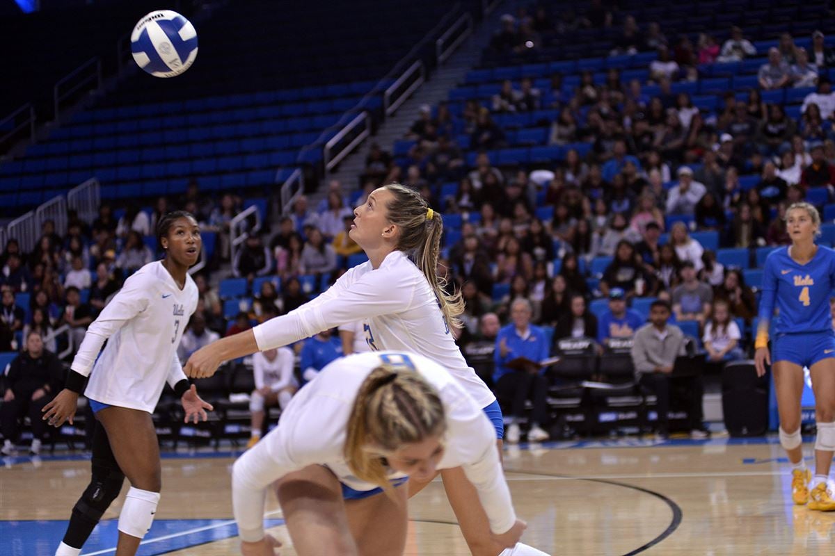 Photo Gallery: Women's Volleyball Completes A Sweep Of The Arizona ...