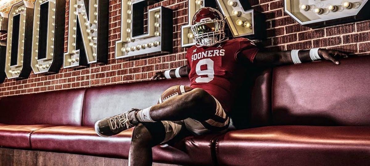 Oklahoma Baseball offers Sooners 2024 5-star QB target D.J. Lagway