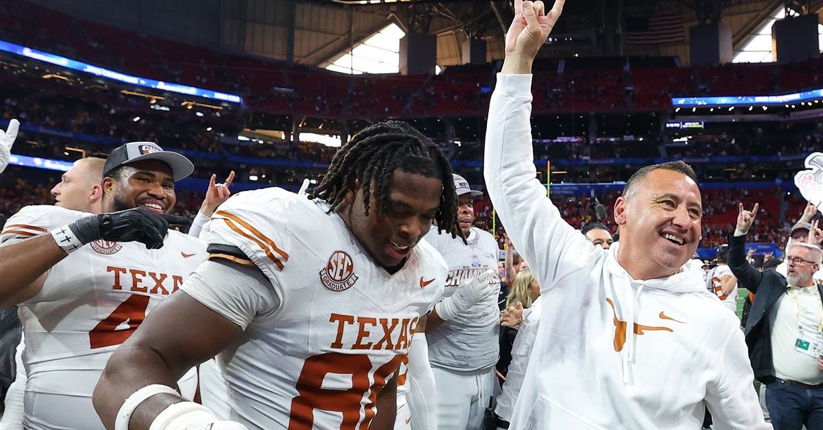 College Football Playoff predictions: Will the Texas Longhorns or Ohio State Buckeyes win the Cotton Bowl?