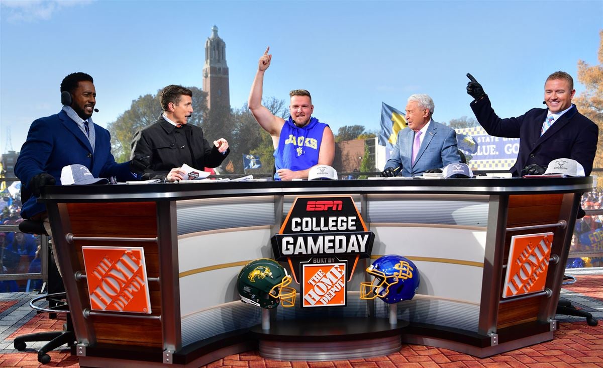 ESPN's 'College GameDay': Pat McAfee joins show, leaving WWE