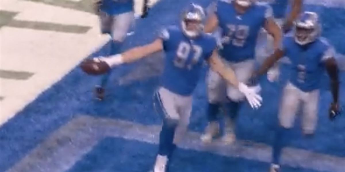 Aidan Hutchinson Picks Off Aaron Rodgers In Lions Vs. Packers For First ...