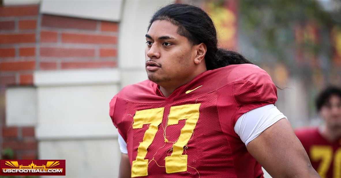 USC offensive lineman Alani Noa named to Outland Trophy watch list