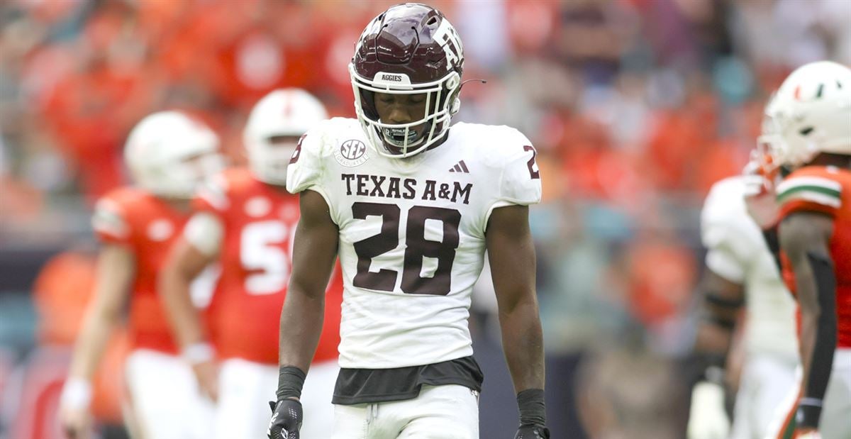 Ranking the top 5 Texas A&M Football uniforms in the last decade