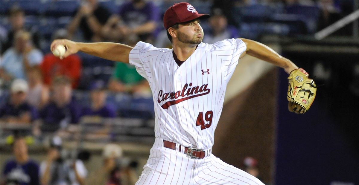 August 10, 2022: Rocket City Trash Pandas pitcher Brett Kerry (15