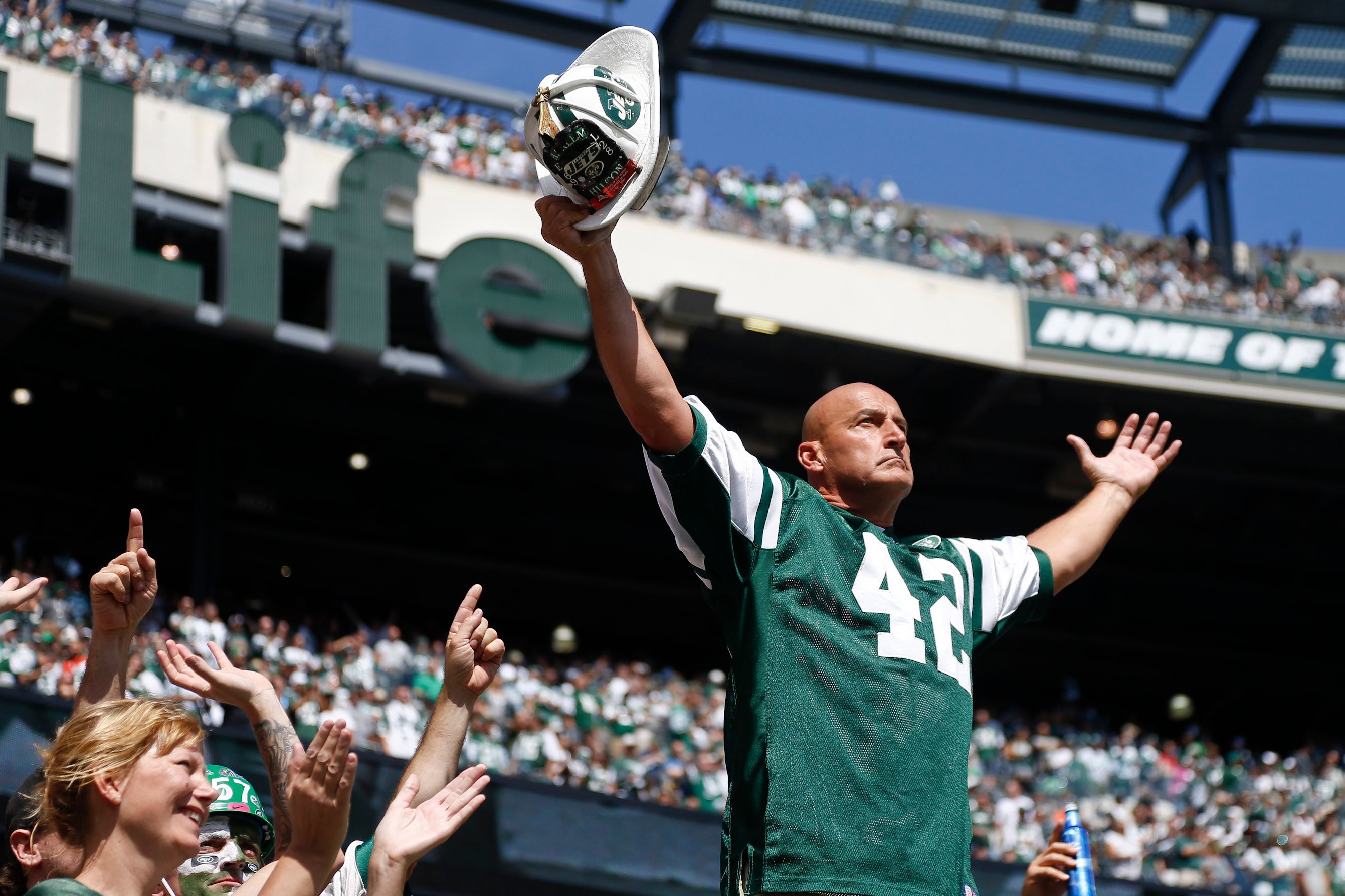 Fireman Ed, New York Jets chant leader, calls it quits