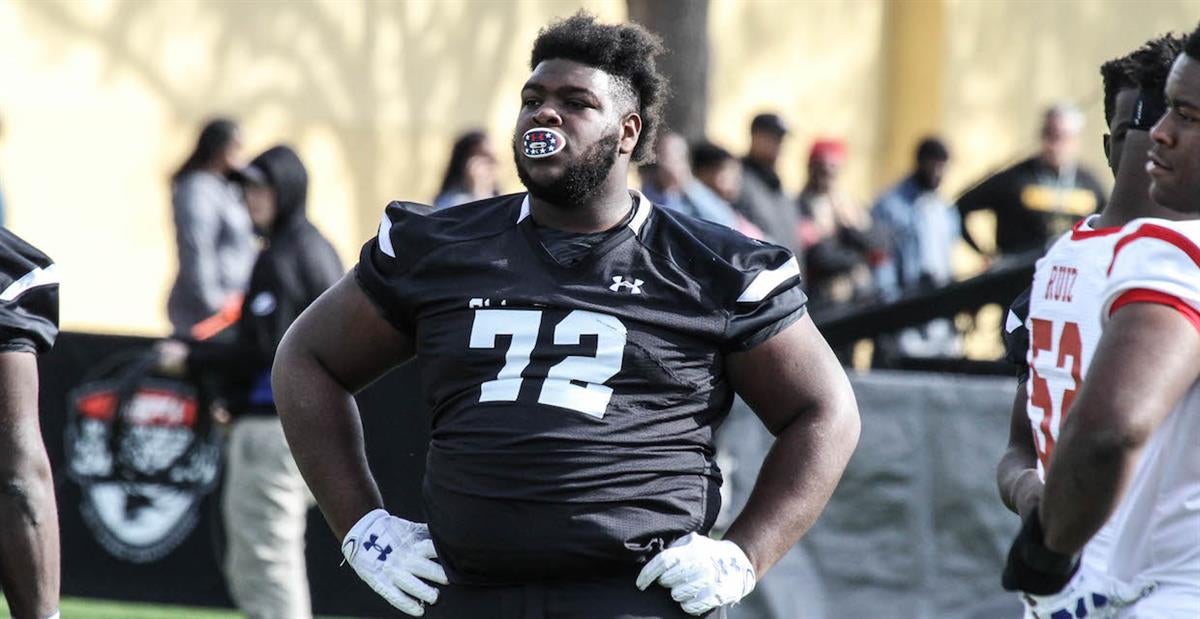 Lafayette native Tyler Shelvin soaks in national title win