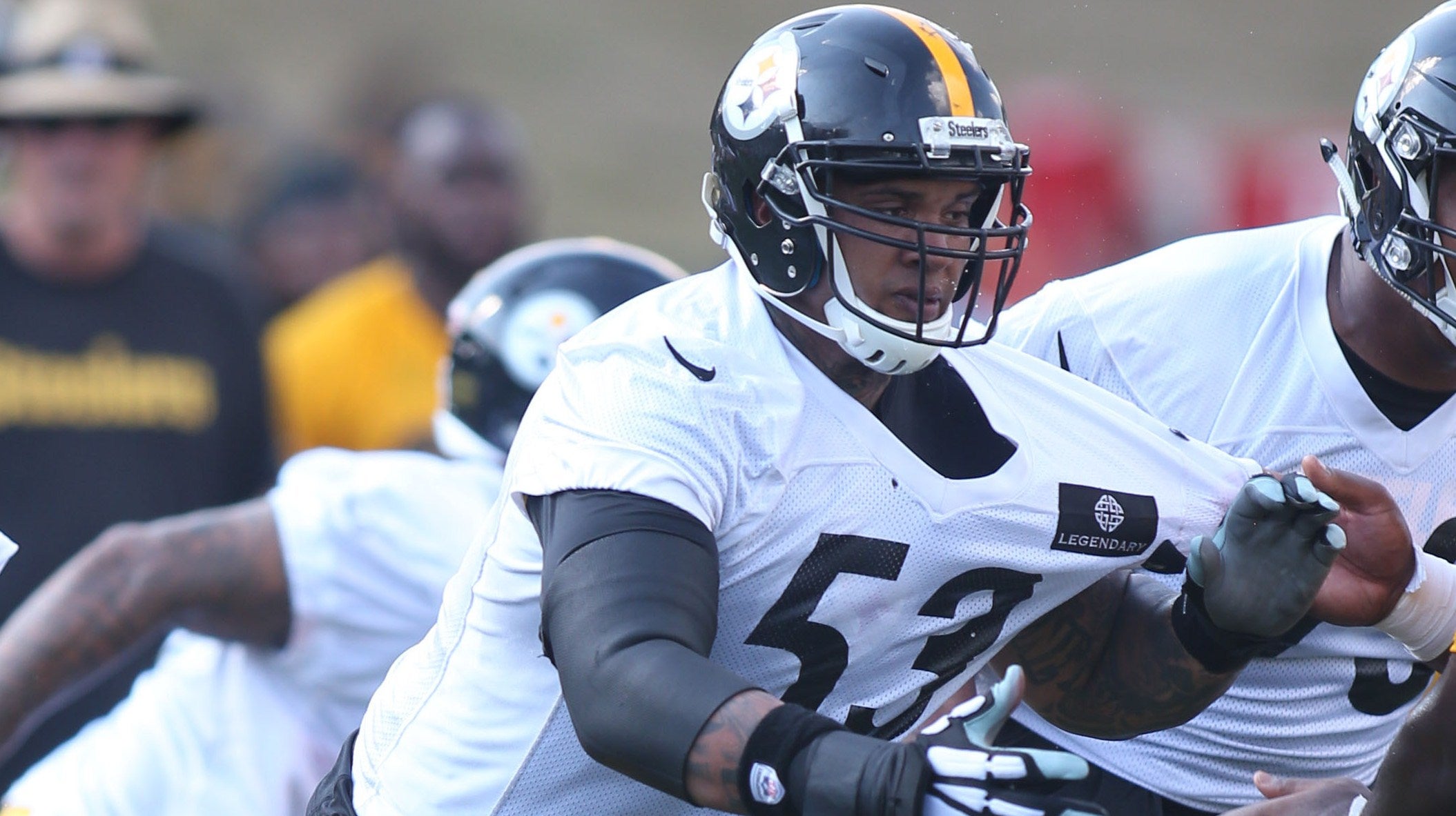 Legendary Steelers Center Maurkice Pouncey Reveals How 1 Veteran Didn't  Want To Help Him As A Rookie