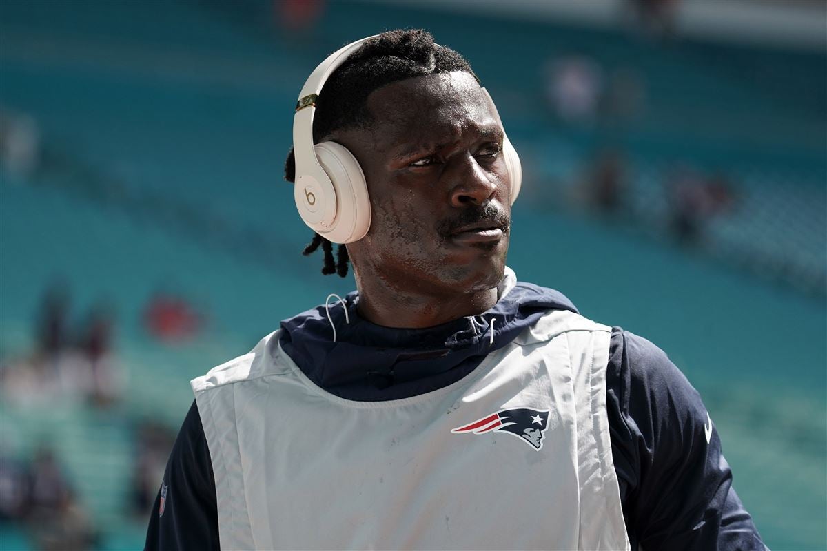 Antonio Brown's latest alleged outburst was news to NFL. Will he be  suspended again?