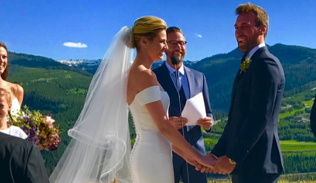 Photos: Erin Andrews, hockey player Jarret Stoll get married