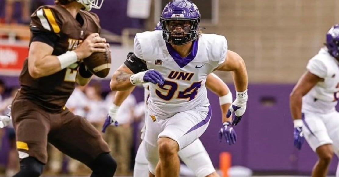 UNI transfer DL Carter Hewitt's circuitous football path leads to Illini: 'I wasn't expecting it'