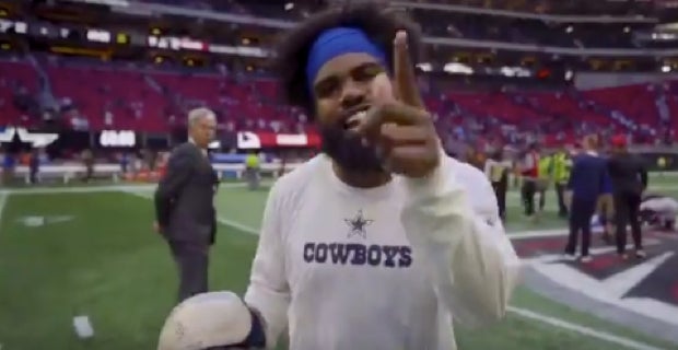 Ezekiel Elliott spoils Cowboys throwback helmets for Thanksgiving