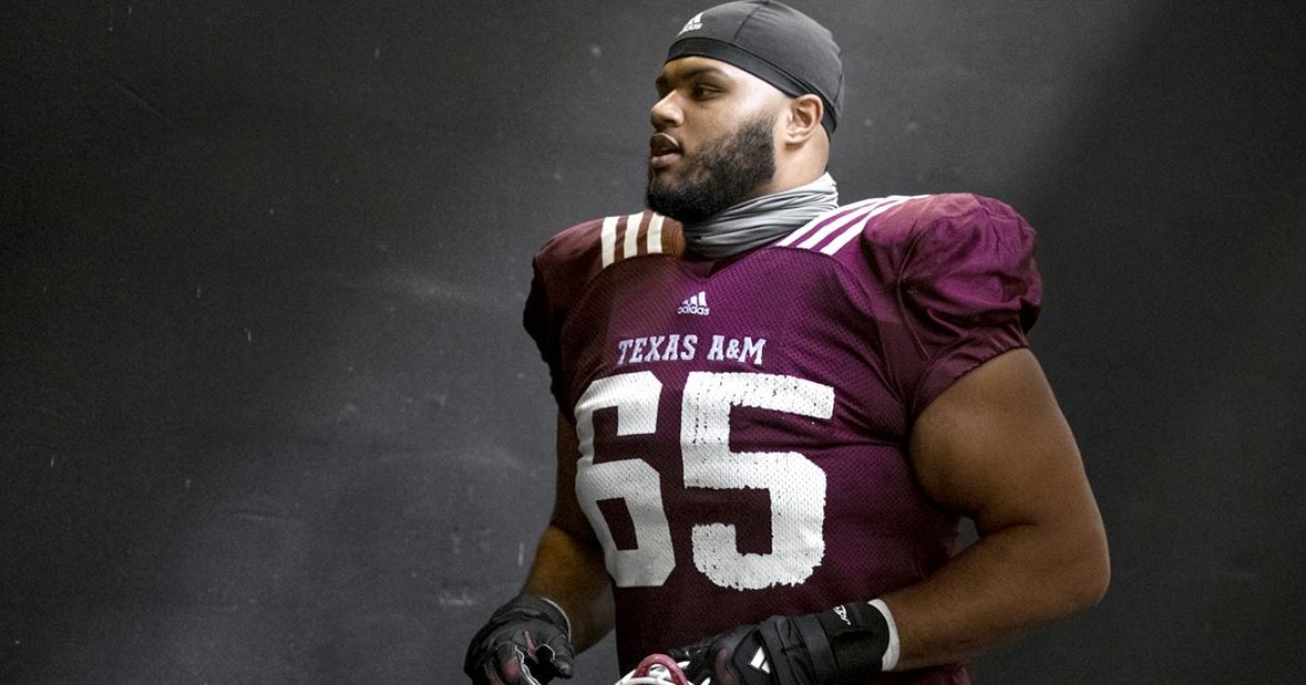 Texas A&M starting OT Dan Moore headed to the NFL