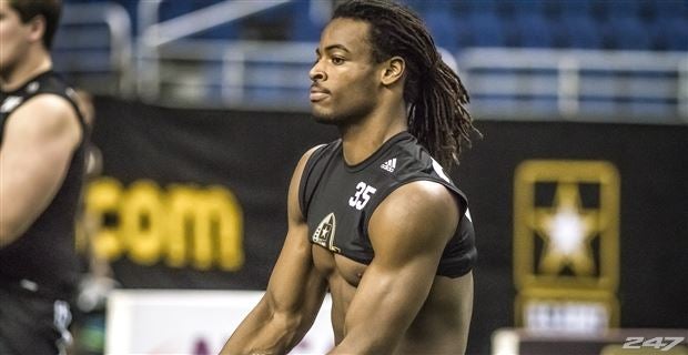 najee harris no shirt